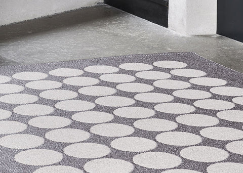 Pappelina HUGO Rug Collection